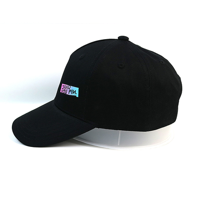 Στερεό μαύρο τυπωμένο λάστιχο καπέλο καπέλων του μπέιζμπολ συνήθειας για τα αγόρια και τα κορίτσια