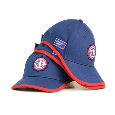 Εξατομικεύσιμα μπλε κεντημένα αθλητικά καλύμματα καπέλων του μπέιζμπολ με το κεντημένο μπάλωμα