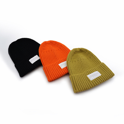 Πλέξτε τον ακρυλικό βαριεστημένο Beanie Streetwear ιδιωτικό υφαμένο χειμώνα καπέλων κρανίων ψαράδων ετικετών Cuffed