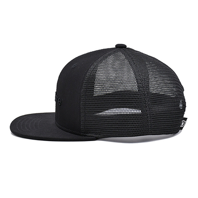Αναπνευστικό βαμβάκι 6 πίνακα Unisex Trucker Cap με κεντημένο λογότυπο και υφασμένη ετικέτα