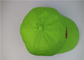 Πράσινο στερεό κεντημένο χρώμα ύφος χαρακτήρα χείλων καμπυλών καπέλων του μπέιζμπολ